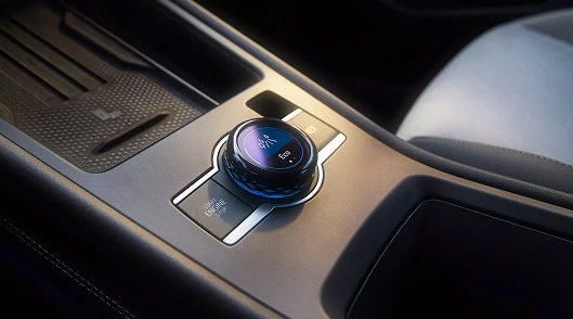 A new driving experience – at the touch of a button.