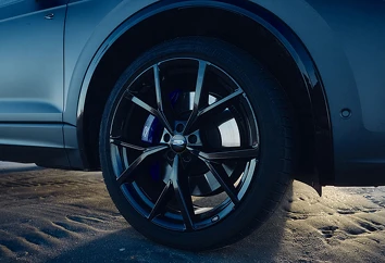 Rounds off the Touareg R eHybrid