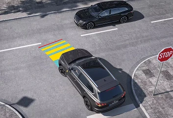 Front Cross Traffic Assist